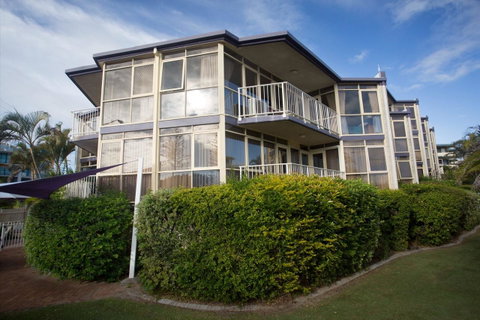 Northpoint Holiday Apartments - Kawana Tourism 11