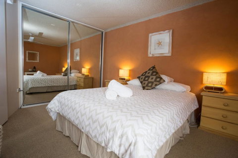 Northpoint Holiday Apartments - Kawana Tourism 5