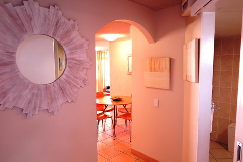 Northpoint Holiday Apartments - Kawana Tourism 14