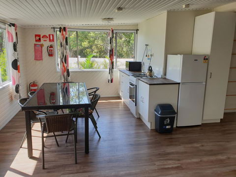 Castaways Moreton Island - Kawana Tourism 16