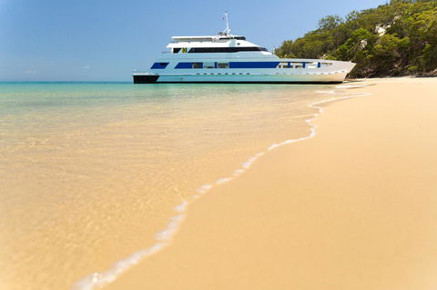 Castaways Moreton Island - Kawana Tourism 3