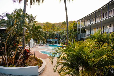 Mantra Club Croc - Kawana Tourism 38