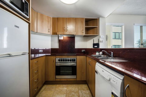 Landmark Resort - Kawana Tourism 25