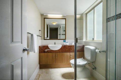 Landmark Resort - Kawana Tourism 16