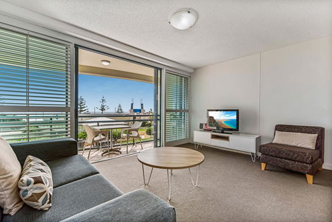 Mantra Mooloolaba Beach - Kawana Tourism 7