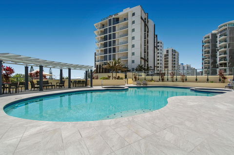 Mantra Mooloolaba Beach - Kawana Tourism 0