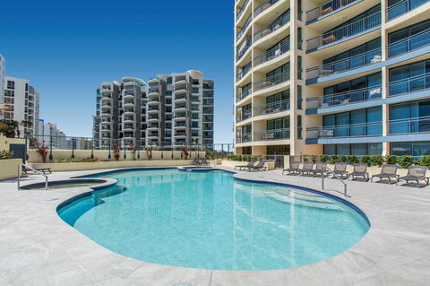 Mantra Mooloolaba Beach - Kawana Tourism 10