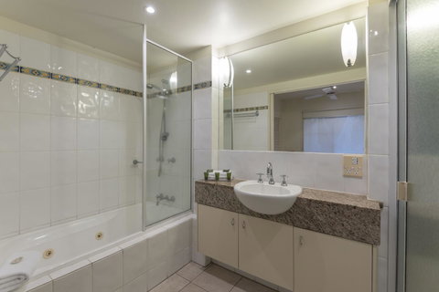 Mowbray By The Sea - Kawana Tourism 6