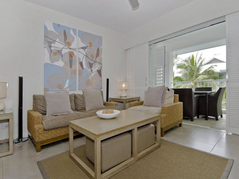 Beach Club Port Douglas Luxury Apartments - Kawana Tourism 6