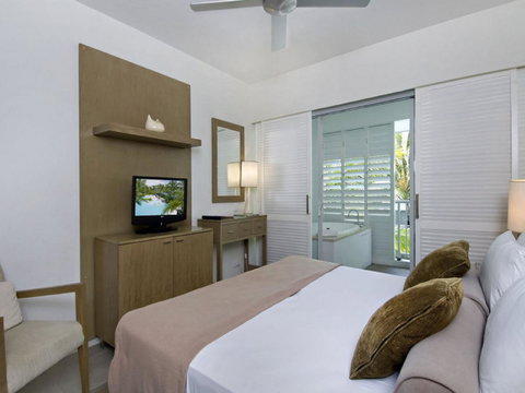 Beach Club Port Douglas Luxury Apartments - Kawana Tourism 7
