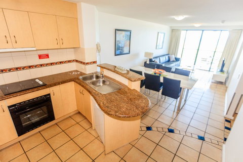 Grand Palais Boolarong Beachside Apartments - Kawana Tourism 35
