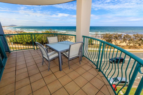 Grand Palais Boolarong Beachside Apartments - Kawana Tourism 0