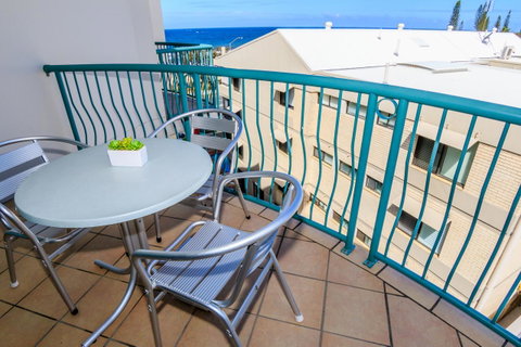 Grand Palais Boolarong Beachside Apartments - Kawana Tourism 19