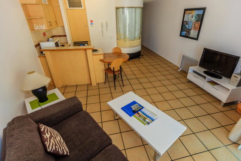 Grand Palais Boolarong Beachside Apartments - Kawana Tourism 11