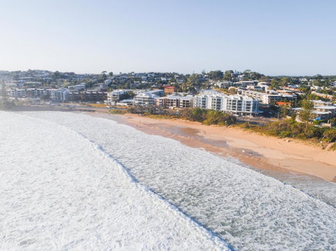 Grand Palais Boolarong Beachside Apartments - Kawana Tourism 3