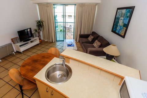 Grand Palais Boolarong Beachside Apartments - Kawana Tourism 10