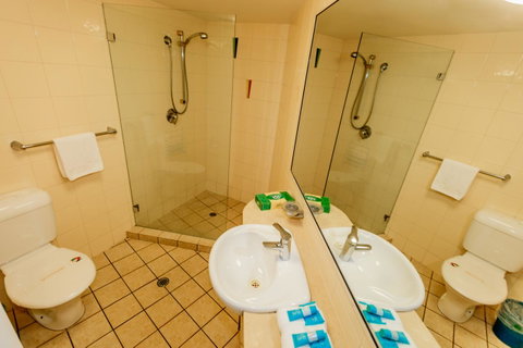Grand Palais Boolarong Beachside Apartments - Kawana Tourism 29