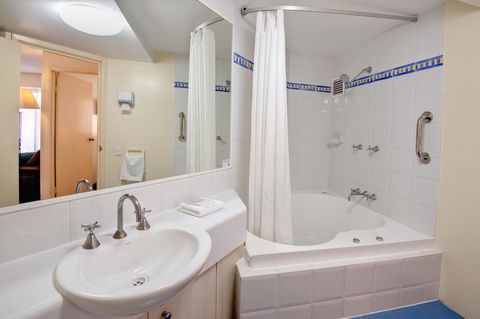 Nautilus Resort Mooloolaba - Kawana Tourism 24