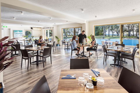 The Beach Motel Hervey Bay - Kawana Tourism 8