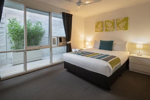 The Beach Motel Hervey Bay - Kawana Tourism 1