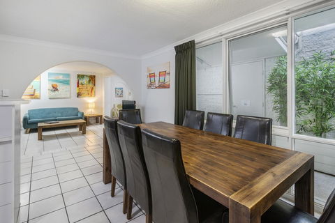 The Beach Motel Hervey Bay - Kawana Tourism 22