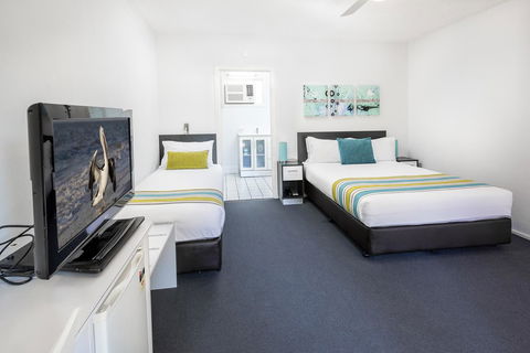 The Beach Motel Hervey Bay - Kawana Tourism 31