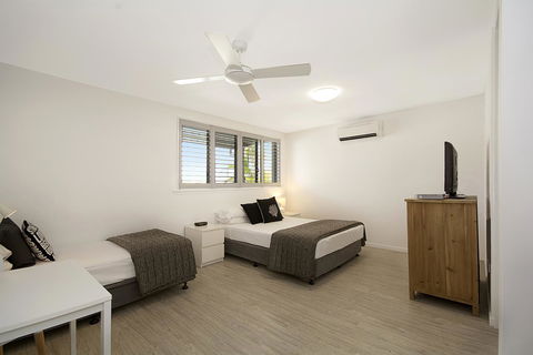 Jacaranda Noosa - Kawana Tourism 29