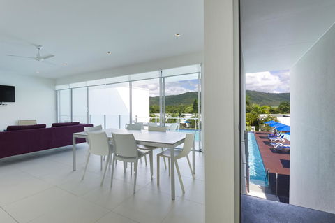 Pool Resort Port Douglas - Kawana Tourism 19