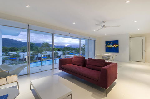 Pool Resort Port Douglas - Kawana Tourism 17