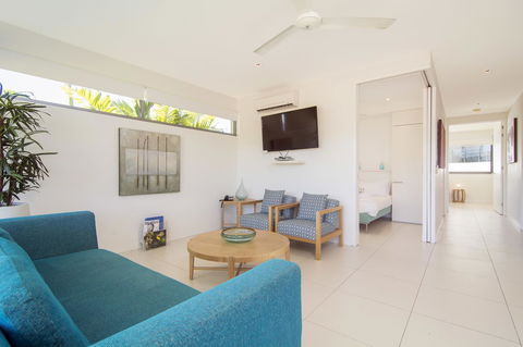 Pool Resort Port Douglas - Kawana Tourism 12