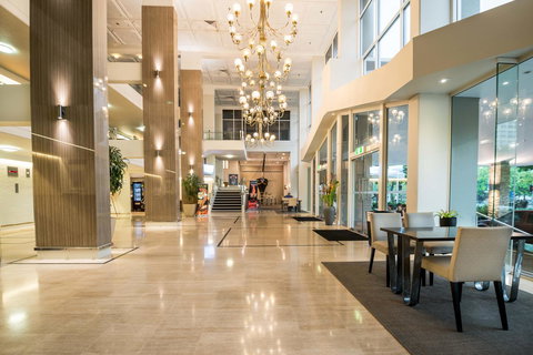 Pacific Hotel Cairns - Kawana Tourism 8