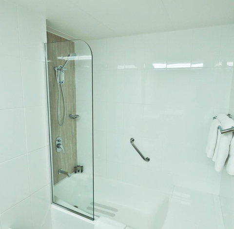 Pacific Hotel Cairns - Kawana Tourism 36