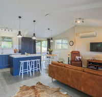 Bed  Breakfast 1 Bedroom Guest House - Kawana Tourism