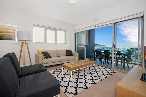 Allure Hotel & Apartments - Kawana Tourism 37