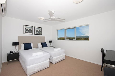 Allure Hotel & Apartments - Kawana Tourism 17
