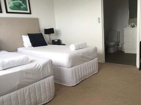 Allure Hotel & Apartments - Kawana Tourism 31