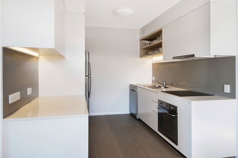 Allure Hotel & Apartments - Kawana Tourism 38