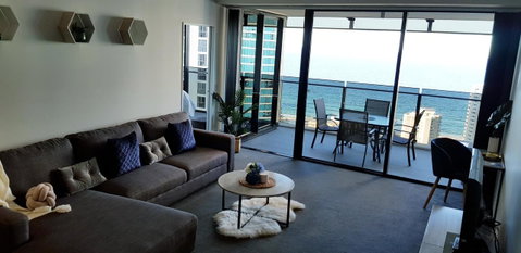 Circle Luxury Holidays - Kawana Tourism 14