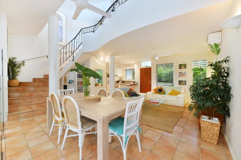 [ ANDY'S BEACH HOUSE ] - Kawana Tourism 10