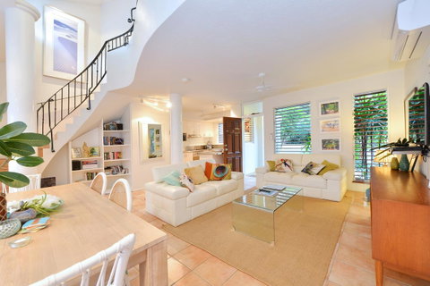 [ ANDY'S BEACH HOUSE ] - Kawana Tourism 13