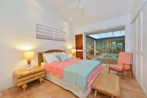[ ANDY'S BEACH HOUSE ] - Kawana Tourism 25