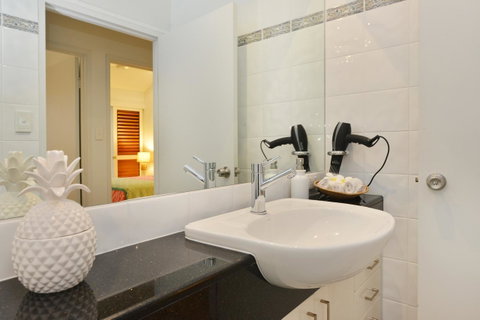 [ ANDY'S BEACH HOUSE ] - Kawana Tourism 28