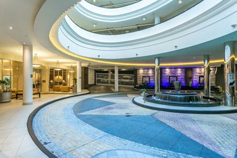 Mantra Towers Of Chevron - Kawana Tourism 5