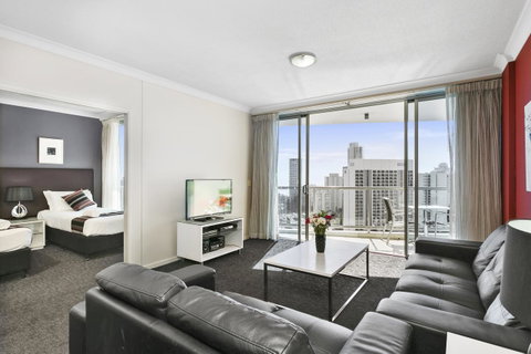 Mantra Towers Of Chevron - Kawana Tourism 20