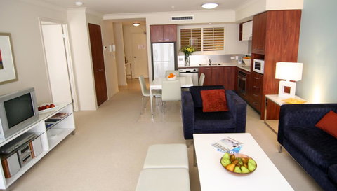 Mantra Towers Of Chevron - Kawana Tourism 15