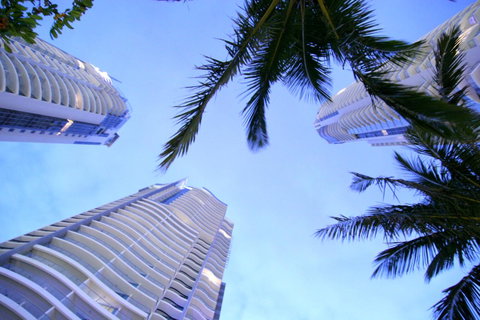 Mantra Towers Of Chevron - Kawana Tourism 4