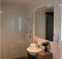 Drovers Motor Inn - Kawana Tourism