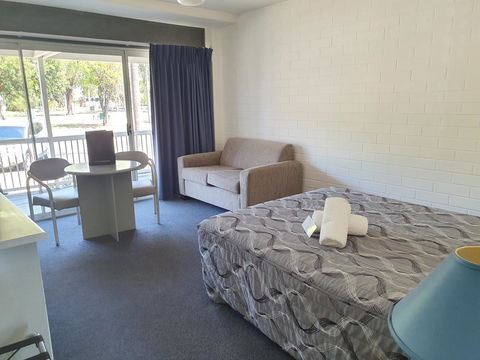 Dalby Manor Motor Inn - Kawana Tourism 1