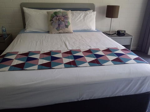 Dalby Manor Motor Inn - Kawana Tourism 4