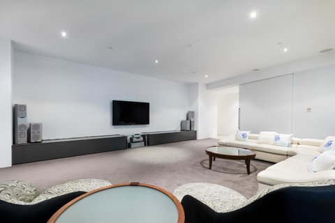 Q1 Resort & Spa - Official - Kawana Tourism 41